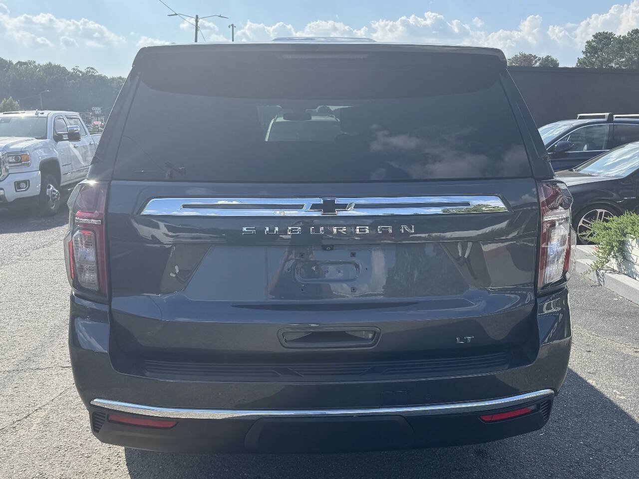Used 2021 Chevrolet Suburban LT w/ Rear Media and Nav Package AWD/4WD image 6