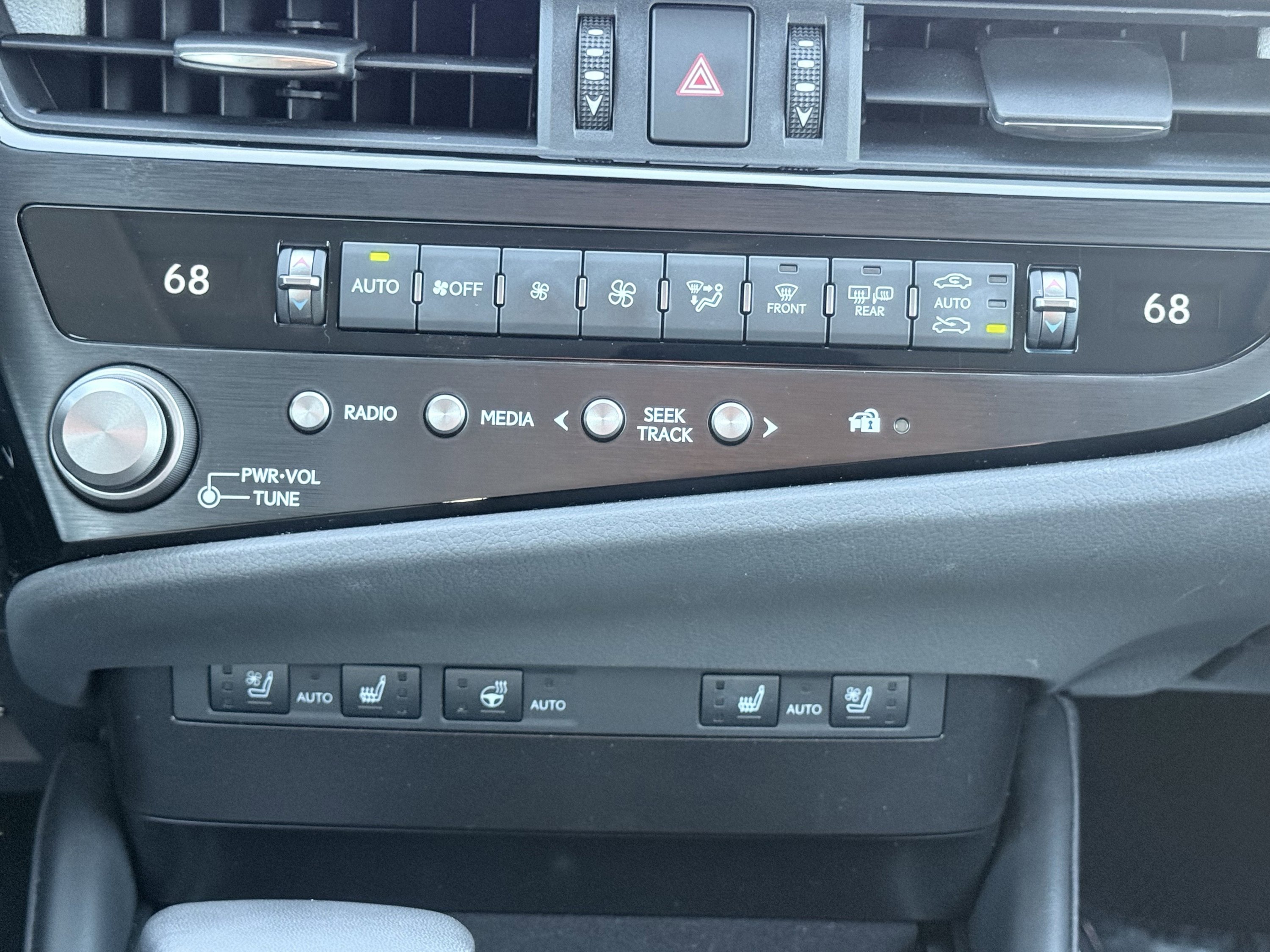 Used 2025 Lexus ES 300h ES 300h F SPORT Design w/ Premium Package image 37