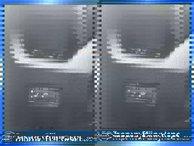 Used 2022 Toyota RAV4 XLE w/ Carpet Mat Package (TMS) image 20