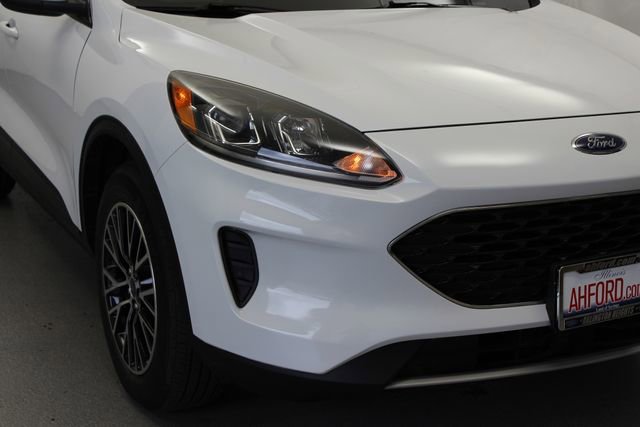 Used 2021 Ford Escape SE FWD image 2