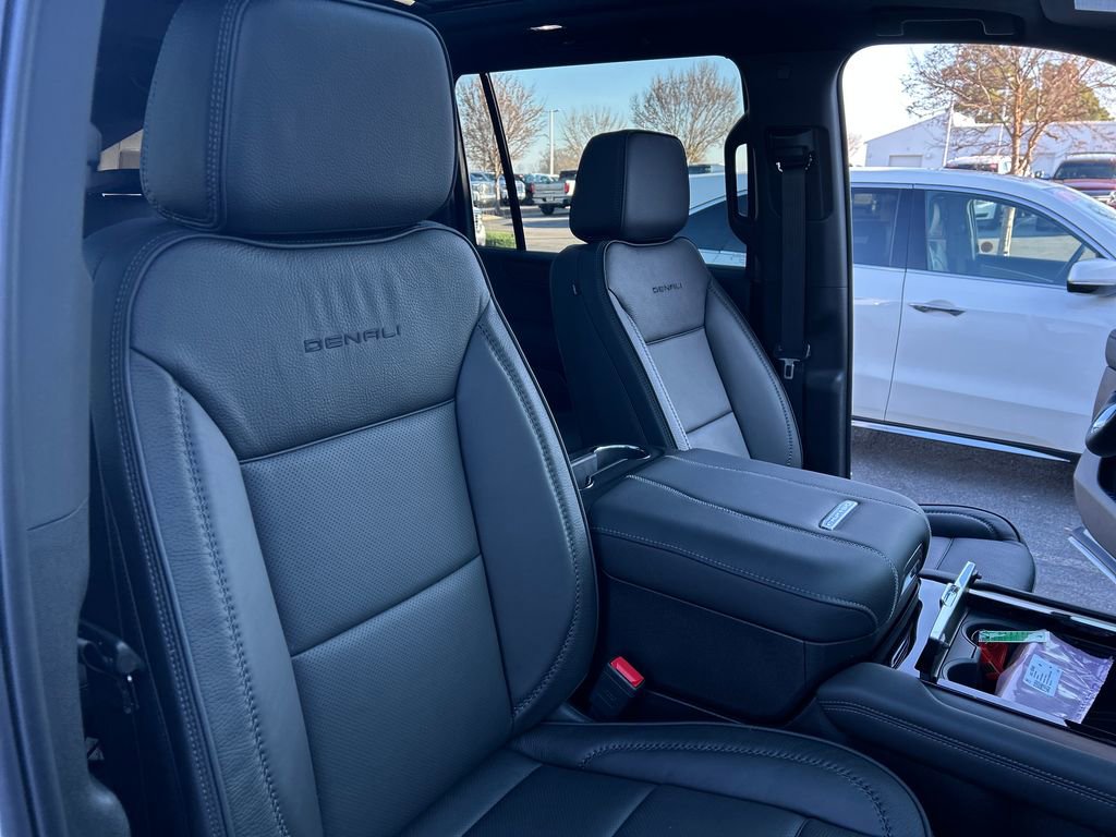 New 2026 GMC Yukon XL Denali image 29