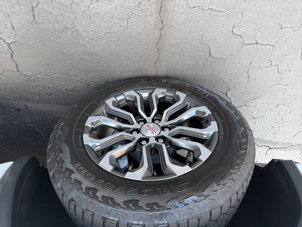 Used 2026 GMC Canyon Denali image 17