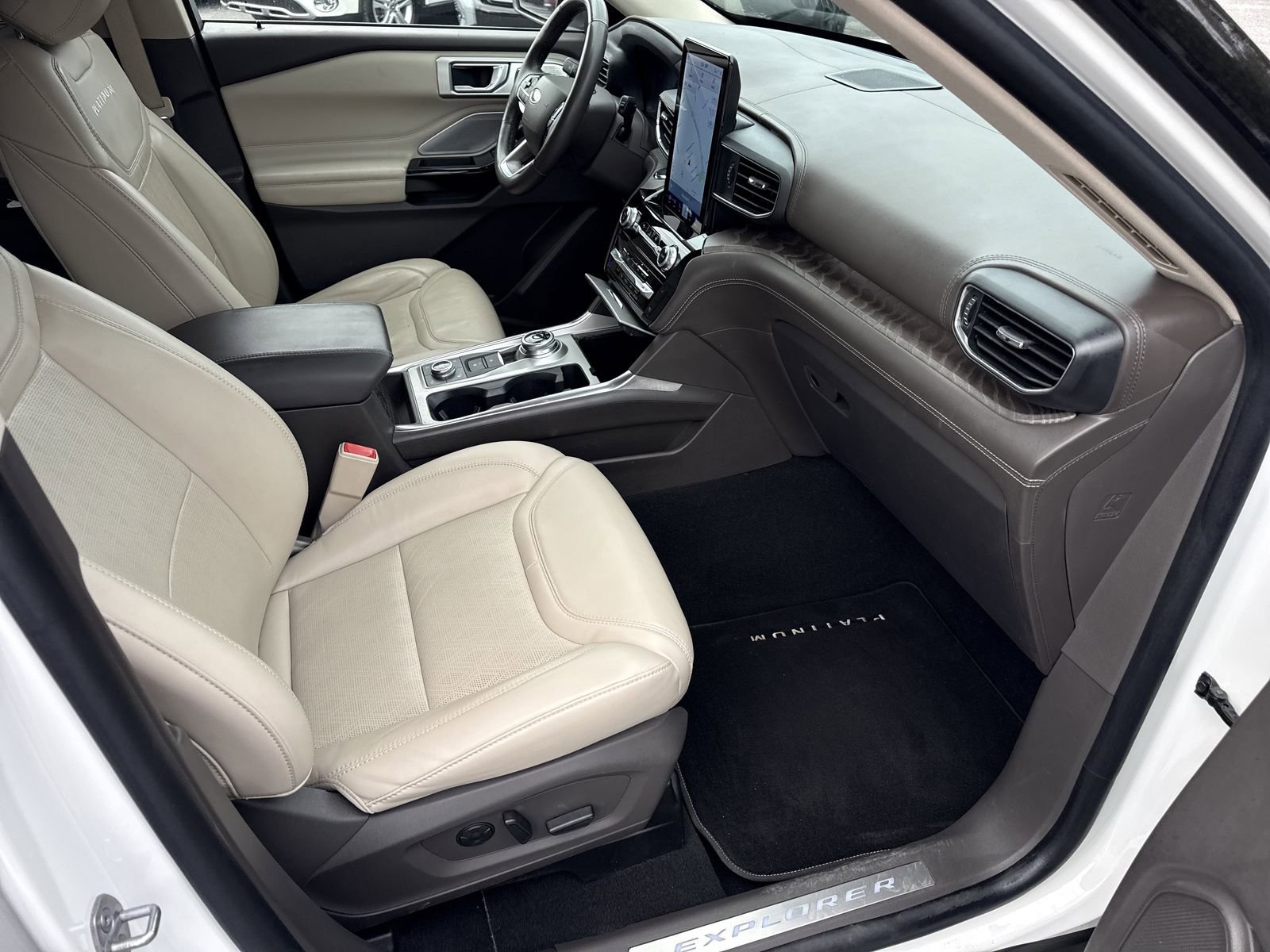 Used 2022 Ford Explorer Platinum w/ Equipment Group 601A image 40