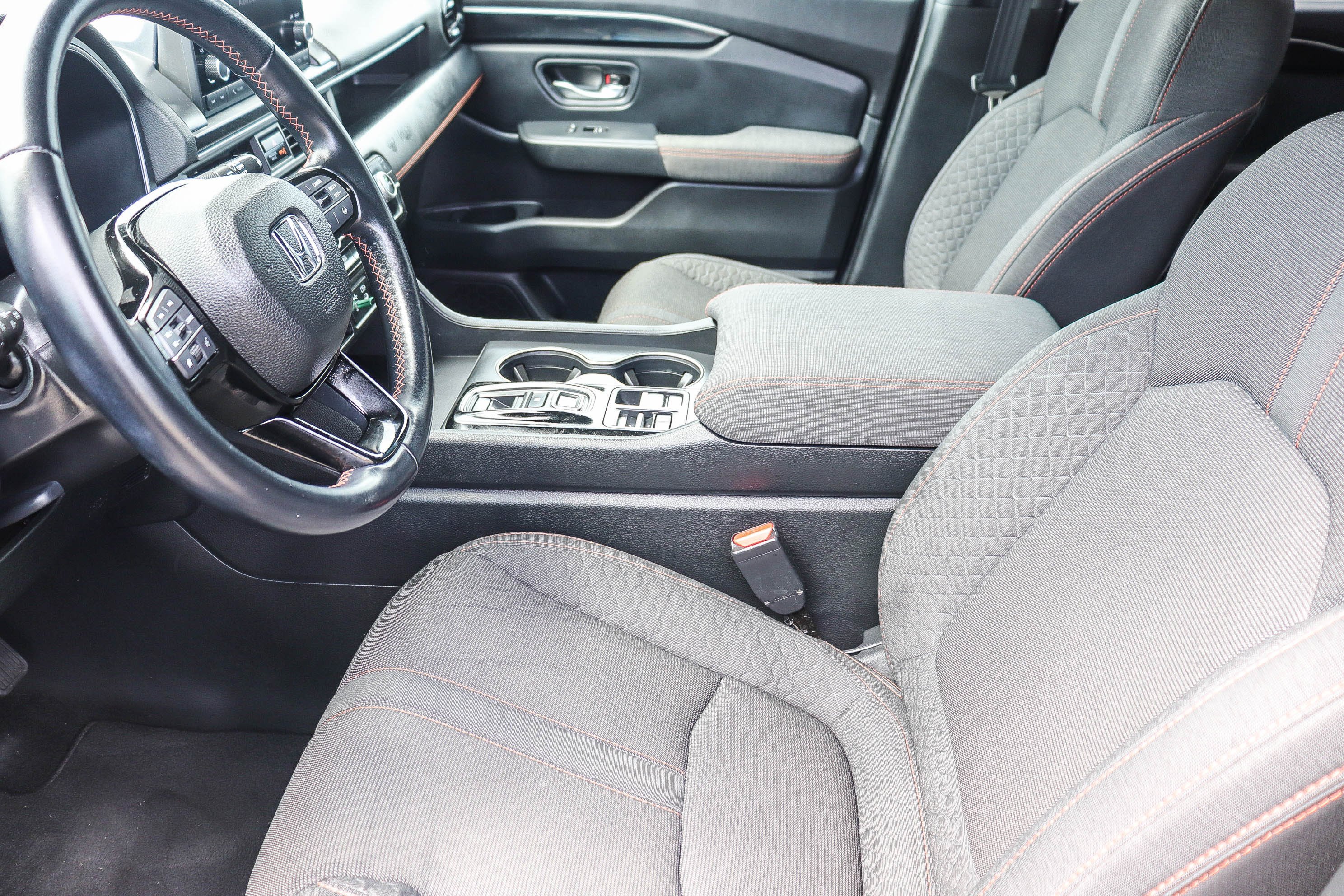 Certified 2025 Honda Pilot Sport image 22