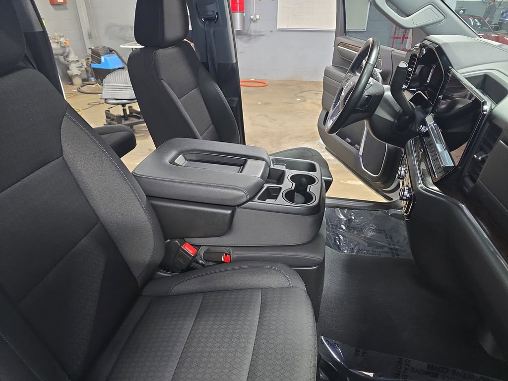Used 2024 GMC Sierra 1500 Elevation AWD/4WD image 12