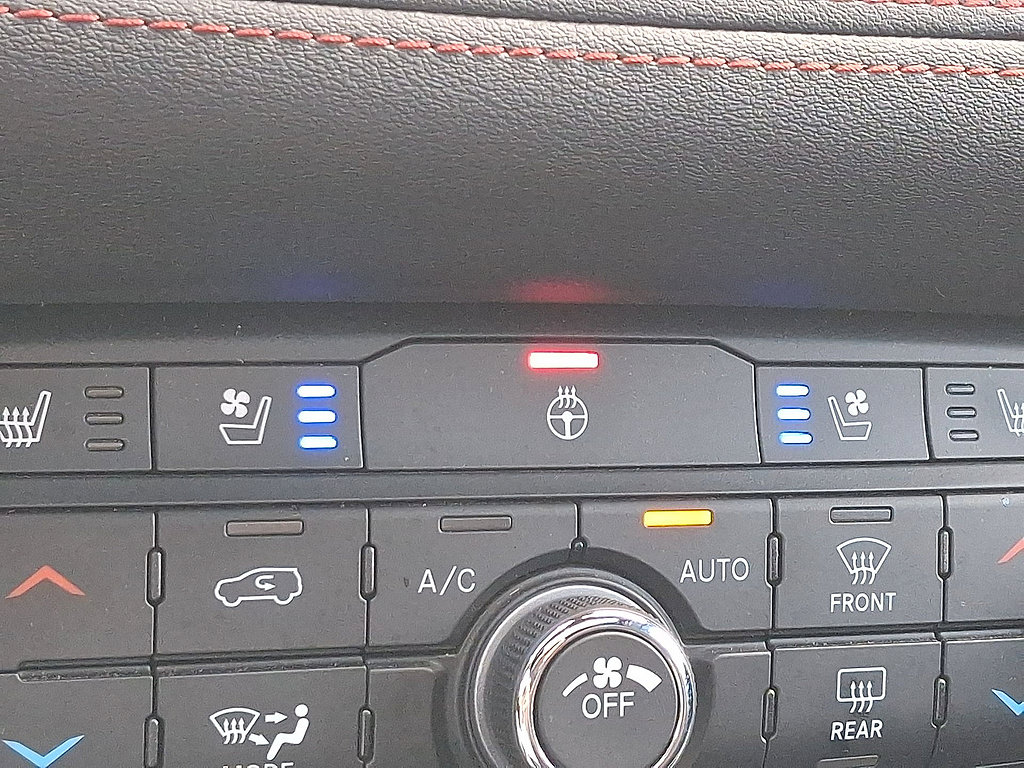 Used 2025 Dodge Durango GT AWD/4WD image 19