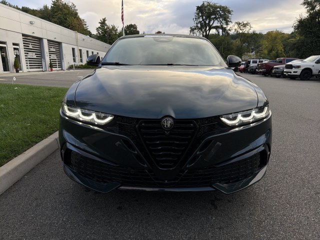 New 2026 Alfa Romeo Tonale w/ Active Assist Package AWD/4WD image 3