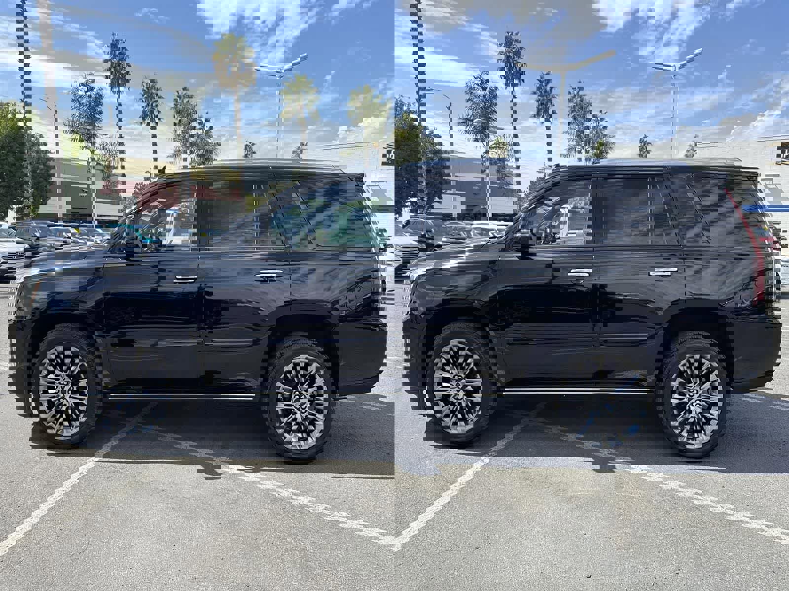 Used 2020 Cadillac Escalade Platinum w/ Escalade Sport Edition image 5