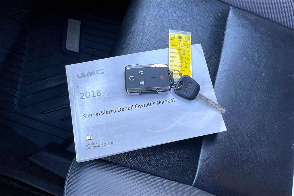 Used 2018 GMC Sierra 1500 SLT w/ All Terrain X Package image 11