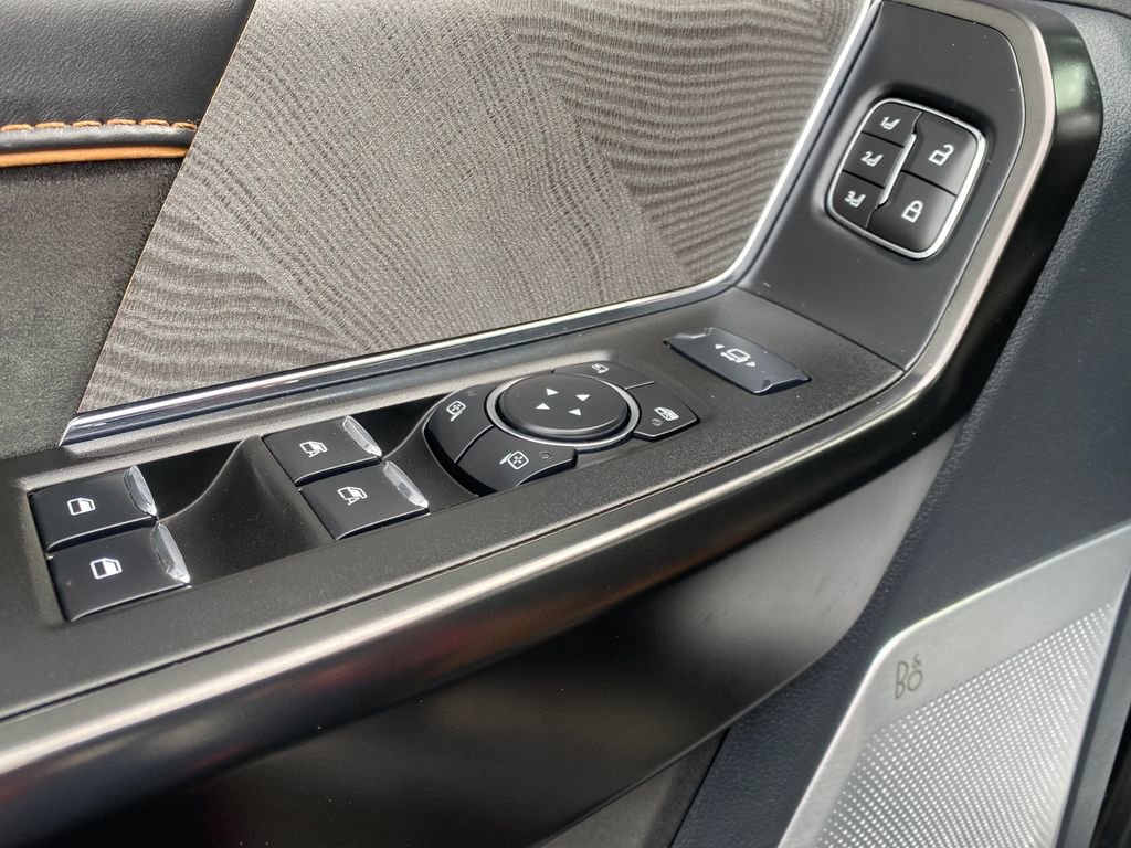 Used 2023 Ford F150 Platinum image 16