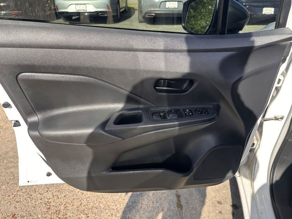 Used 2021 Nissan Versa S FWD image 12