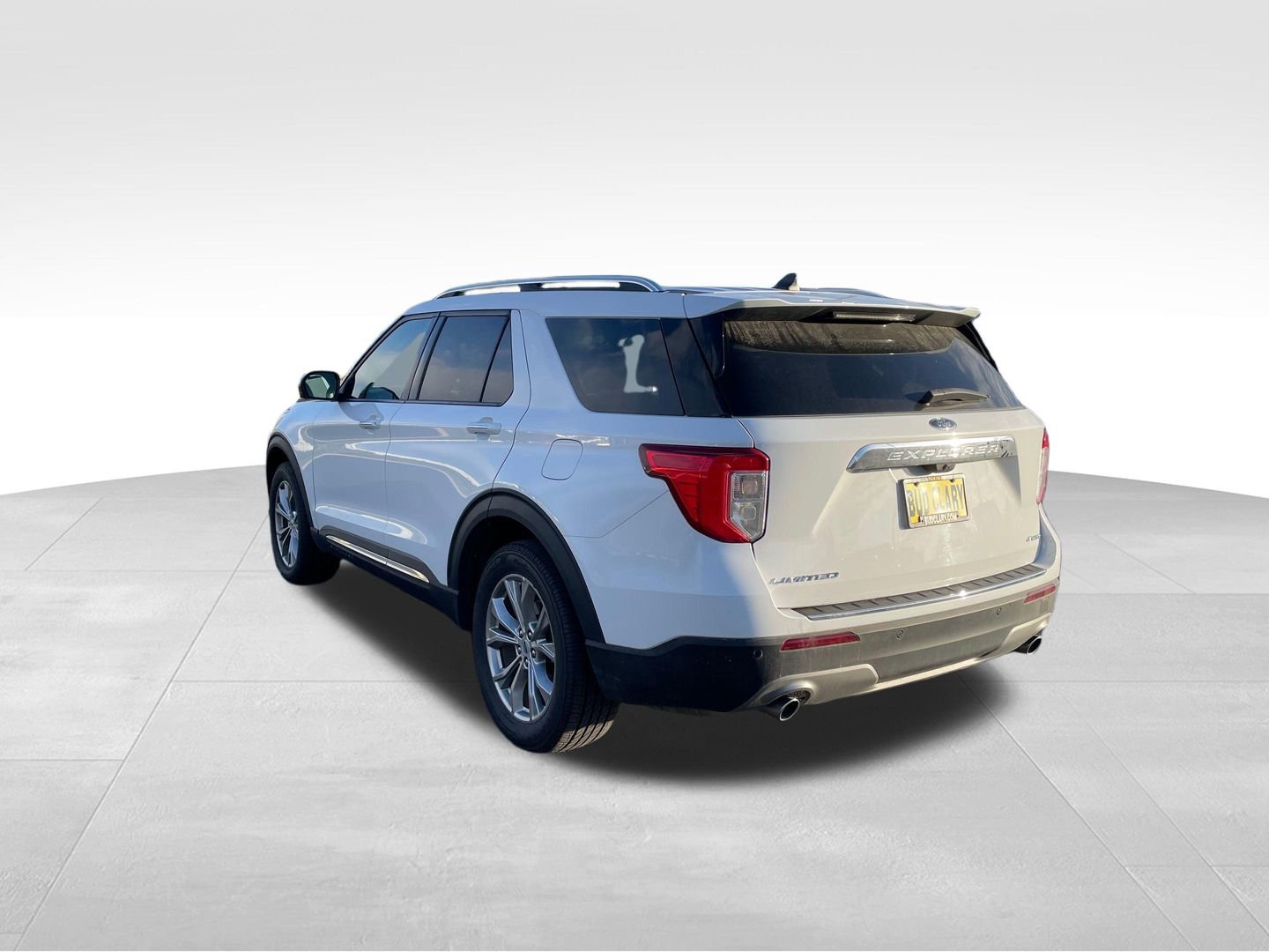 Used 2023 Ford Explorer Limited AWD/4WD image 6