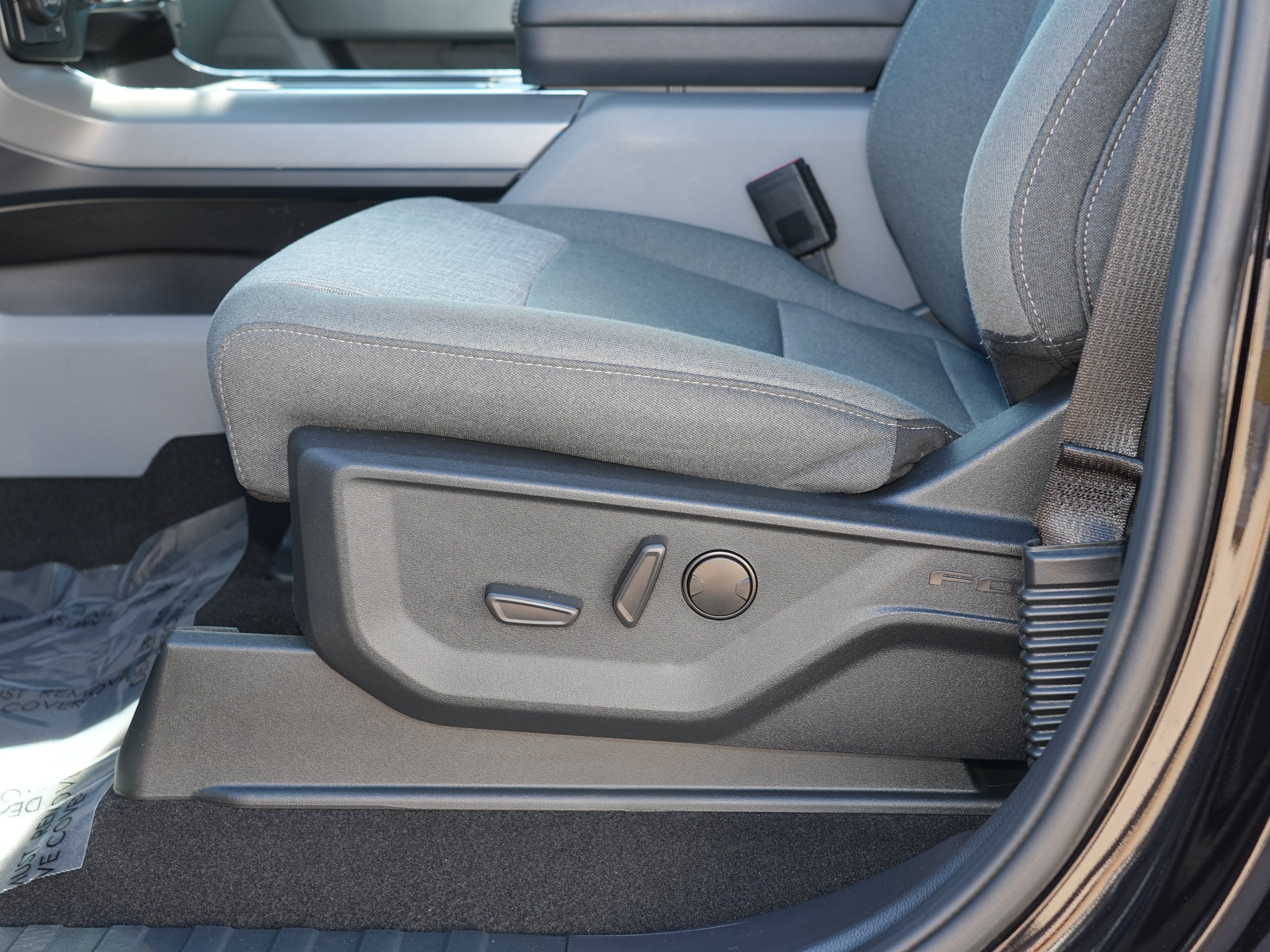 Used 2023 Ford F150 4x4 SuperCrew image 17