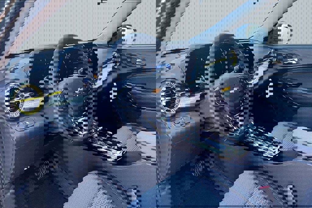 New 2026 Chevrolet Trax LT w/ Driver Confidence Package image 3