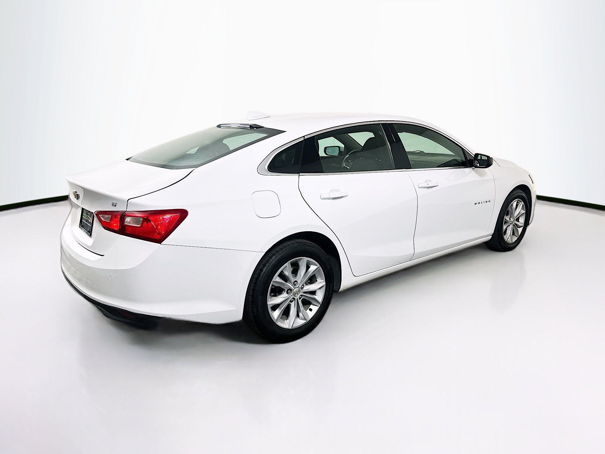 Used 2023 Chevrolet Malibu LT w/ Driver Confidence Package FWD image 9