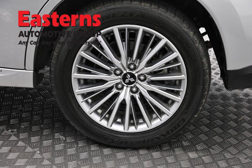 Used 2022 Mitsubishi Outlander LE image 34