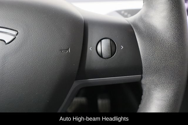 Used 2021 Tesla Model Y Long Range AWD/4WD image 23