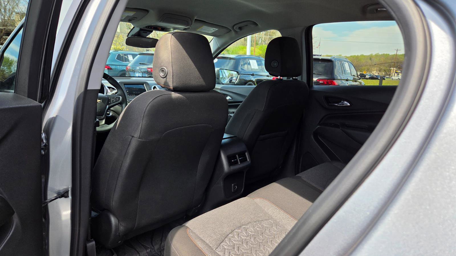 Used 2023 Chevrolet Equinox LT image 34