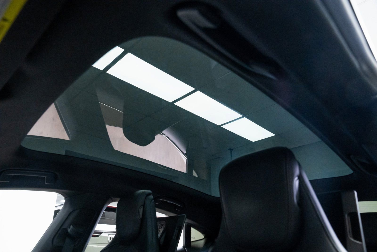 Used 2022 Porsche Taycan 4S image 16