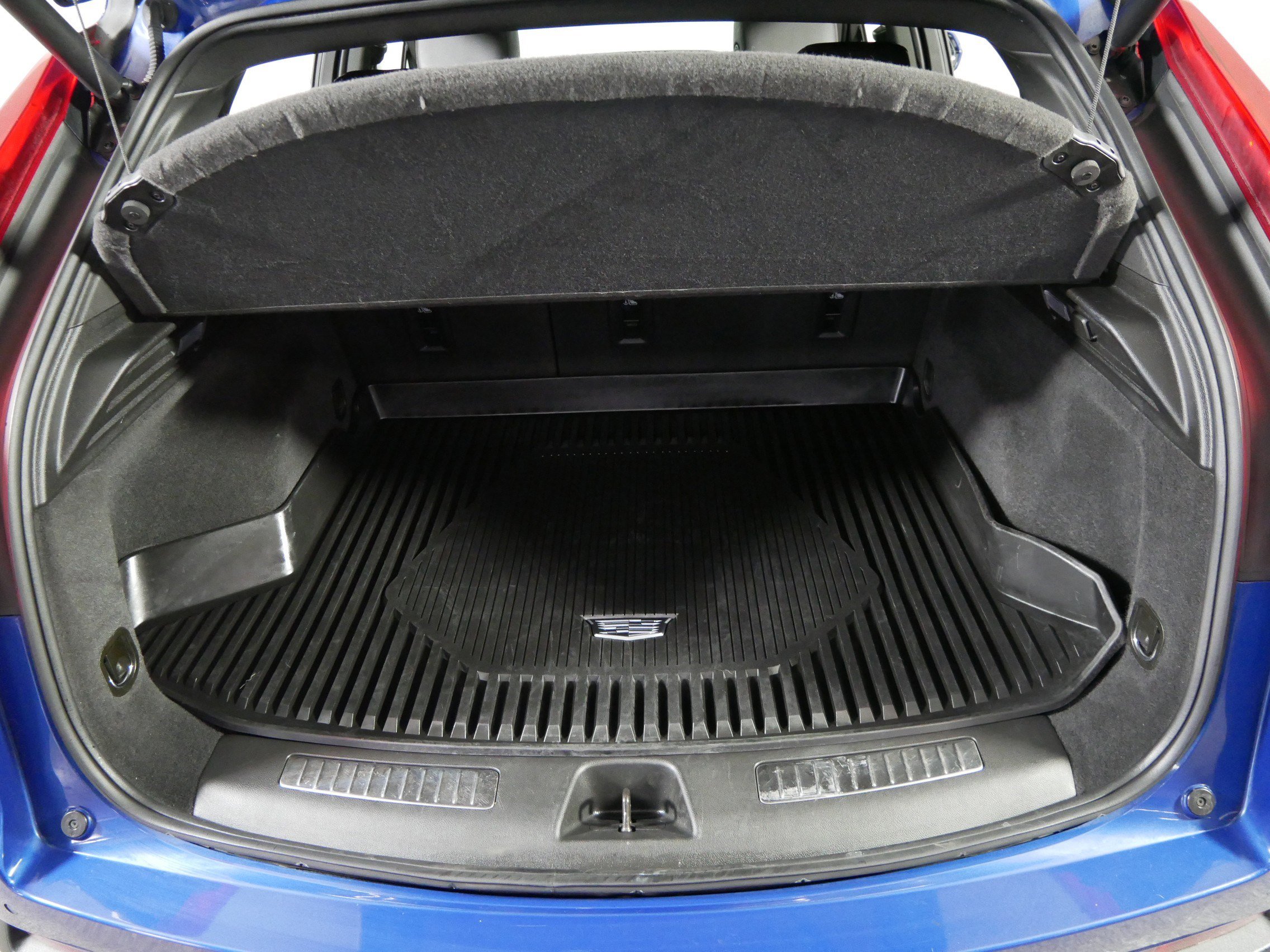 Used 2021 Cadillac XT4 Premium Luxury image 18