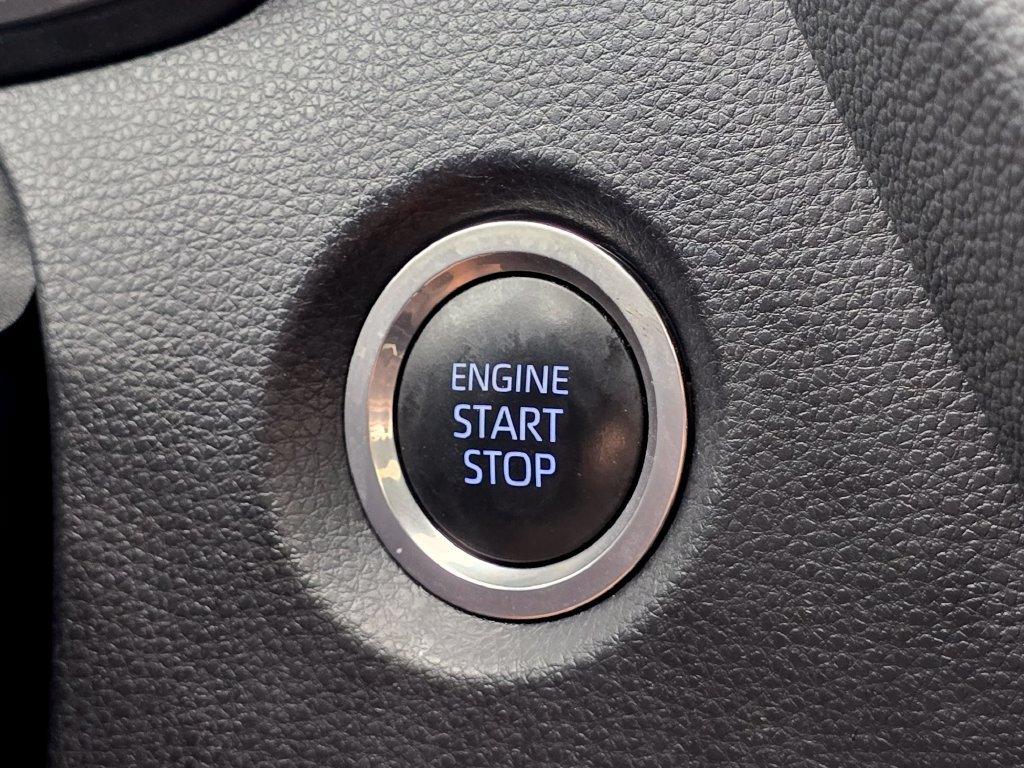 Used 2022 Toyota Corolla XSE FWD image 30