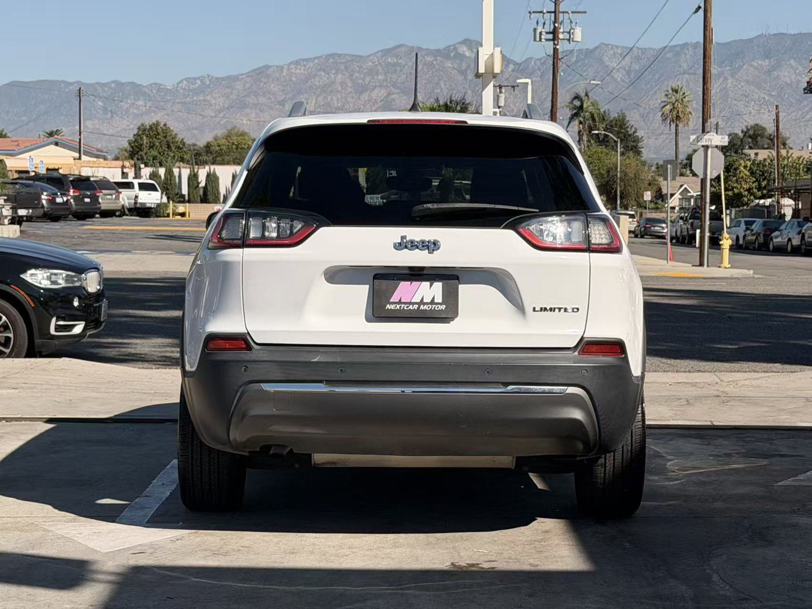 Used 2019 Jeep Cherokee Limited FWD image 5