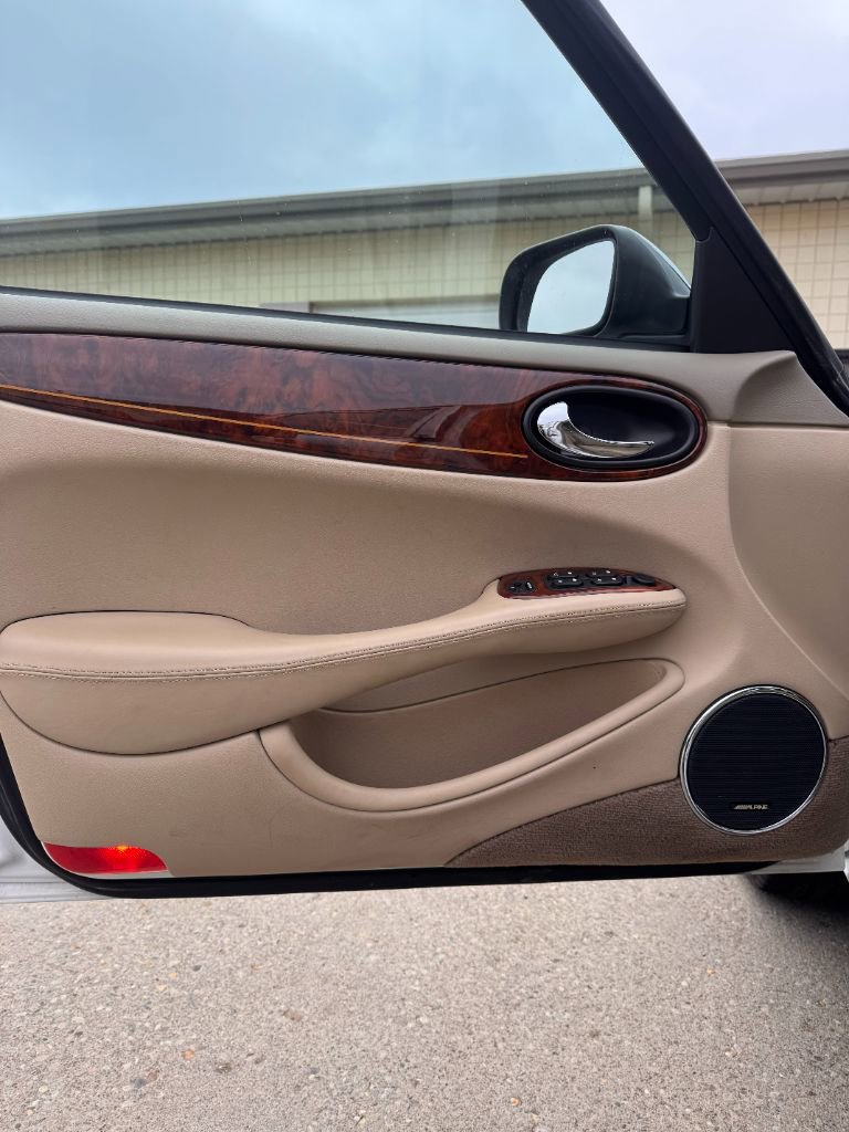 Used 2001 Jaguar XJ Vanden Plas image 21