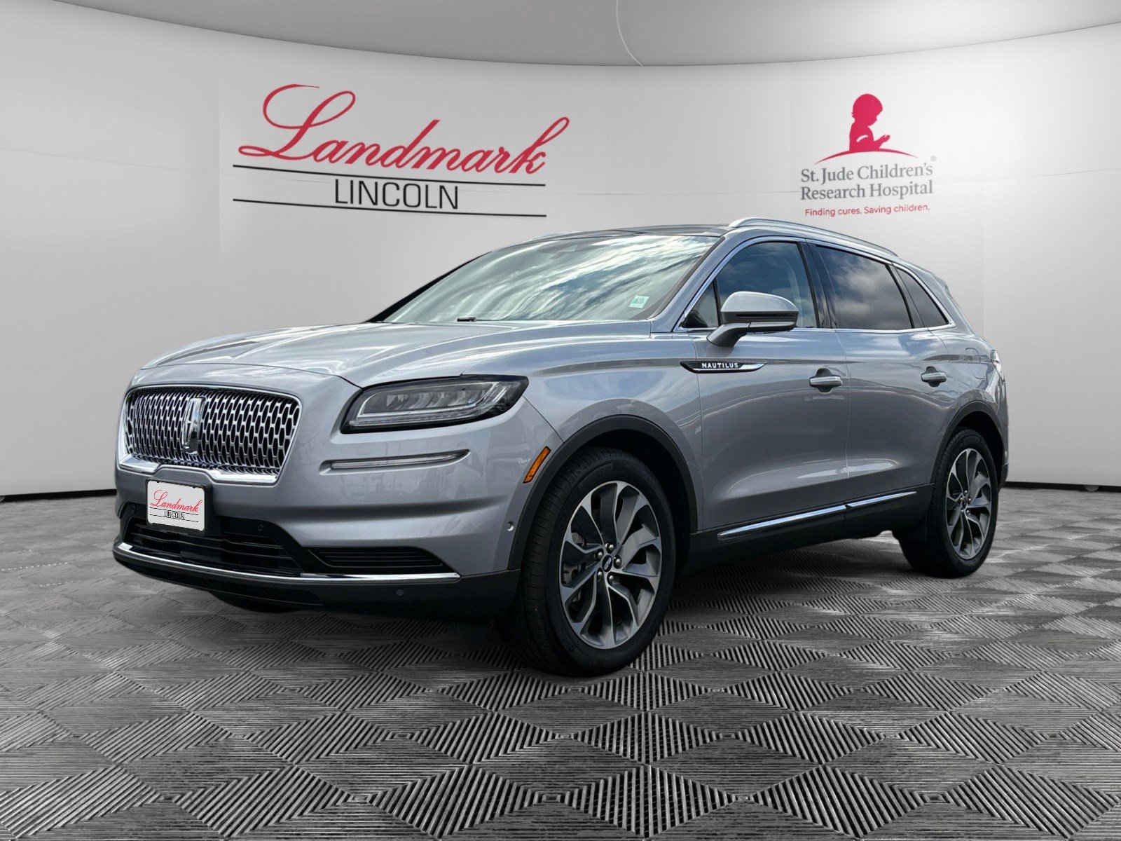 Used 2022 Lincoln Nautilus Reserve