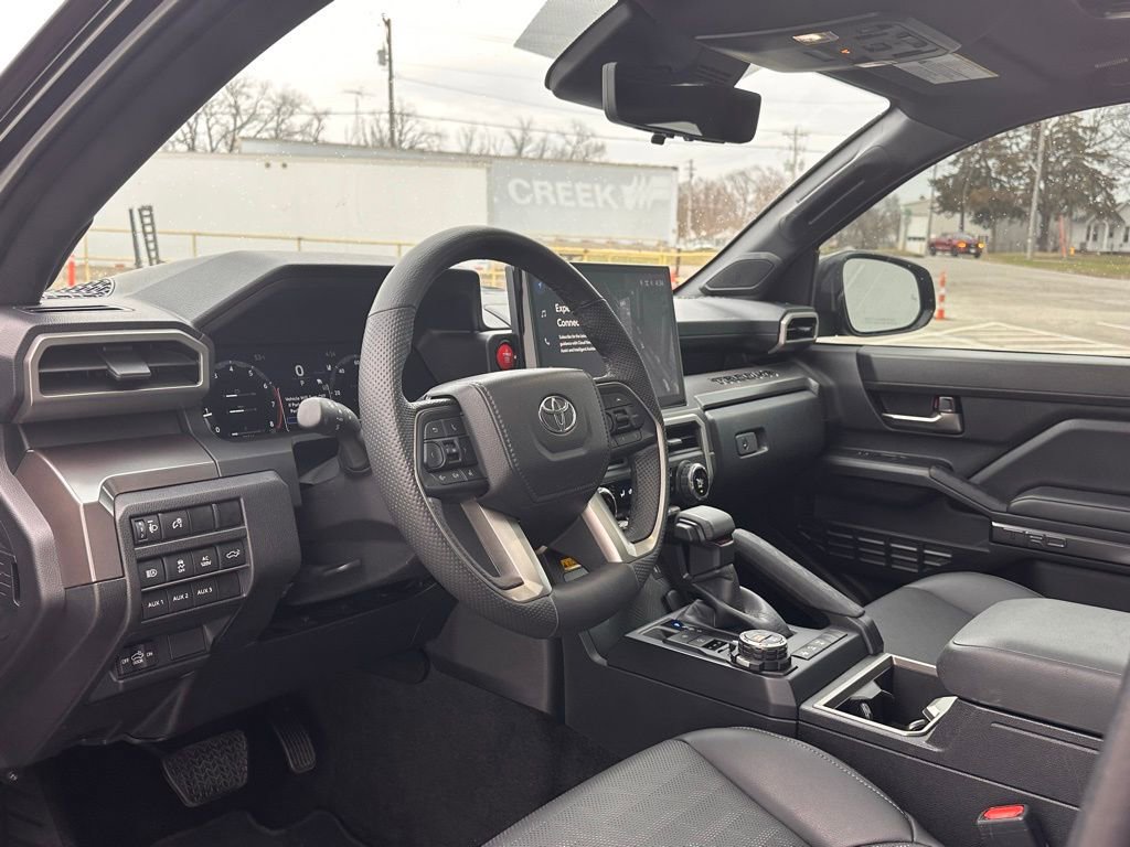 Used 2024 Toyota Tacoma TRD Off-Road w/ TRD Off Road Premium Package AWD/4WD image 10