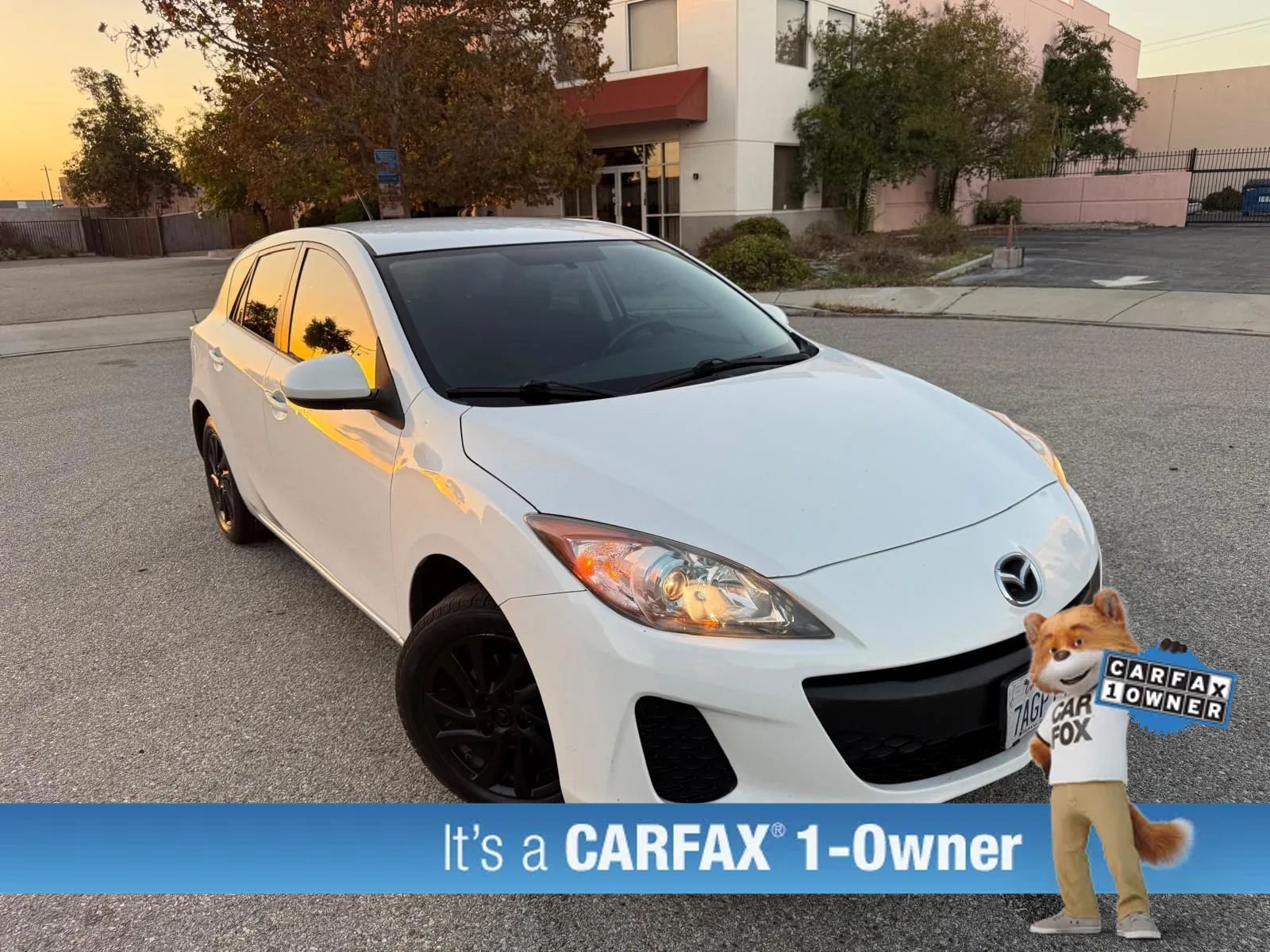Used 2013 MAZDA MAZDA3 i Touring FWD image 2