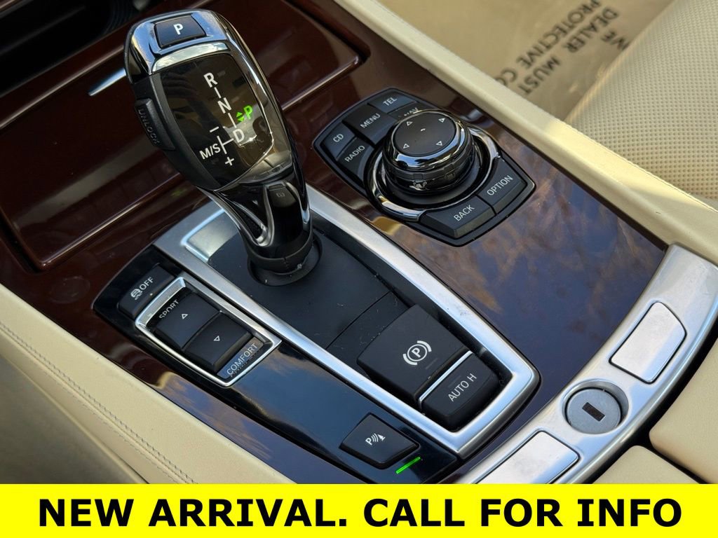 Used 2011 BMW 750Li w/ Luxury Rear Seating Pkg image 30