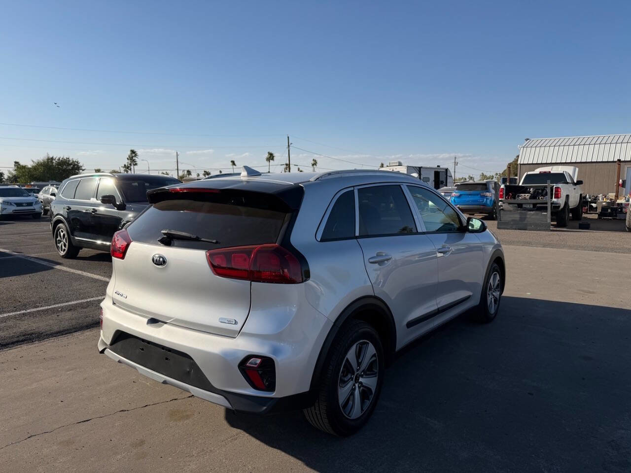Used 2020 Kia Niro LX image 11