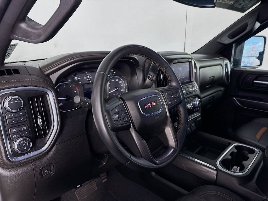 Used 2023 GMC Sierra 2500 AT4 w/ Gooseneck/5TH Wheel Package image 9