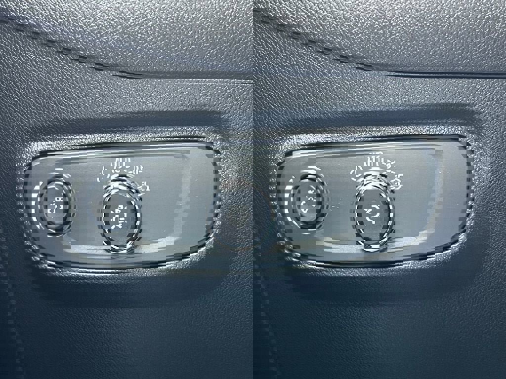 Used 2024 Chevrolet Equinox LT image 22