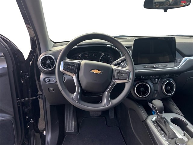 New 2025 Chevrolet Blazer LT image 12