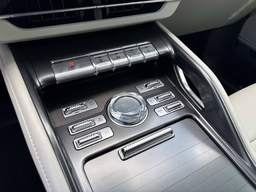New 2026 Lincoln Nautilus Premier AWD/4WD image 29