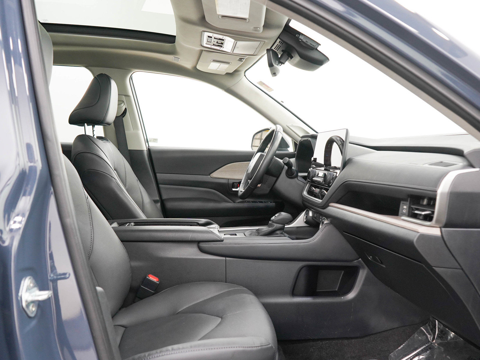 Used 2024 Toyota Grand Highlander AWD Hybrid image 13