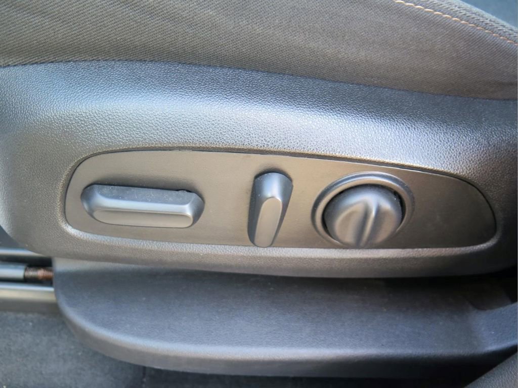 Used 2022 Chevrolet Equinox LT AWD/4WD image 11