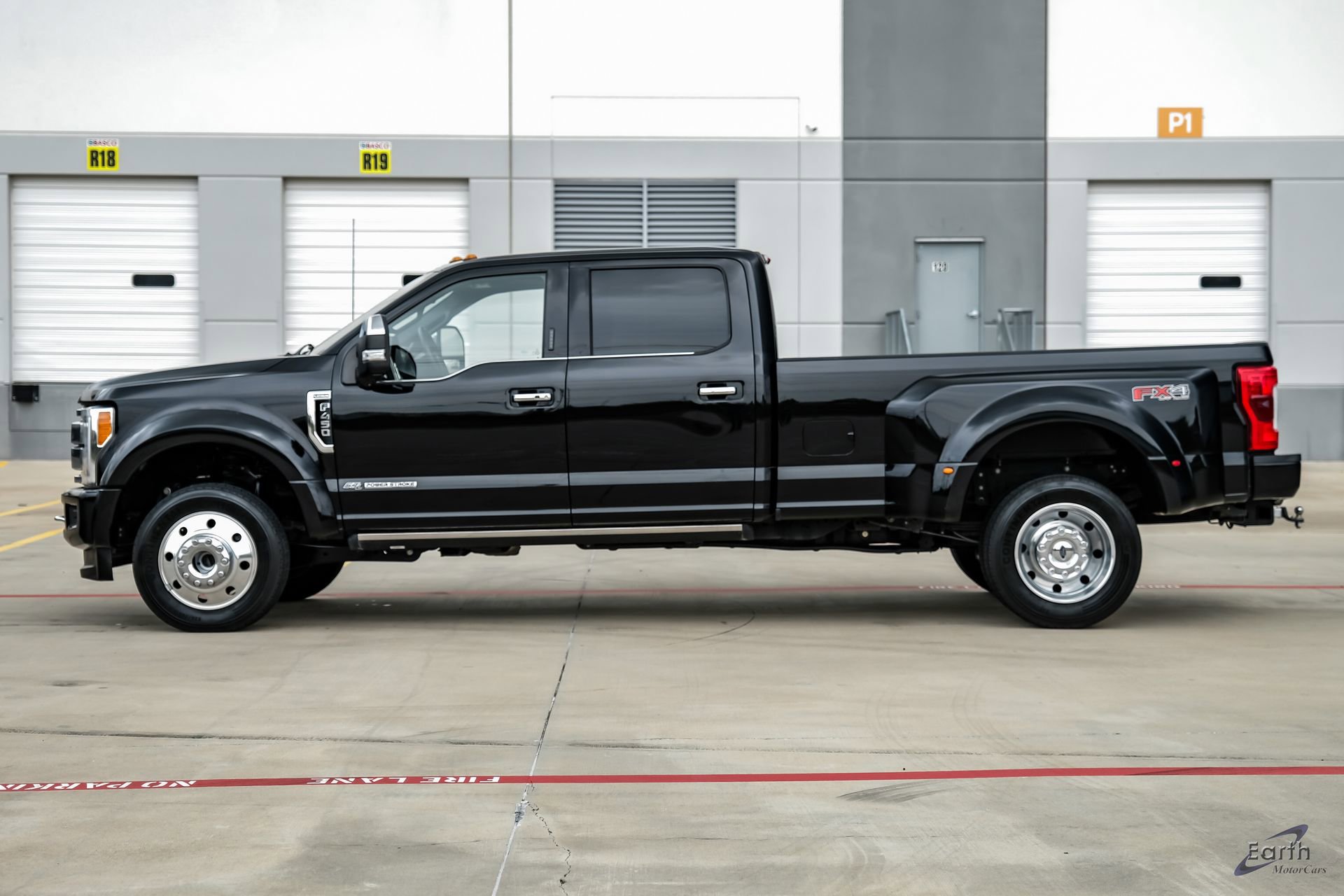 Used 2018 Ford F450 Platinum w/ Platinum Ultimate Package AWD/4WD image 5