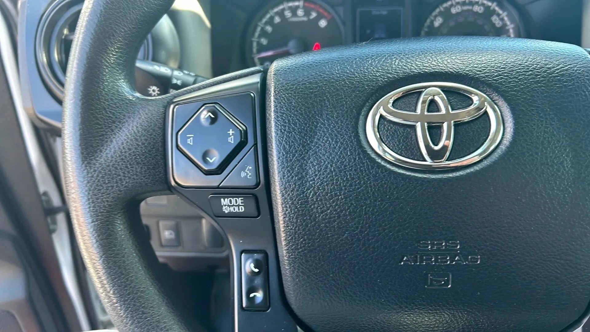 Used 2020 Toyota Tacoma SR image 24