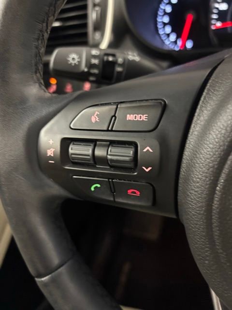 Used 2016 Kia Sorento SX image 20