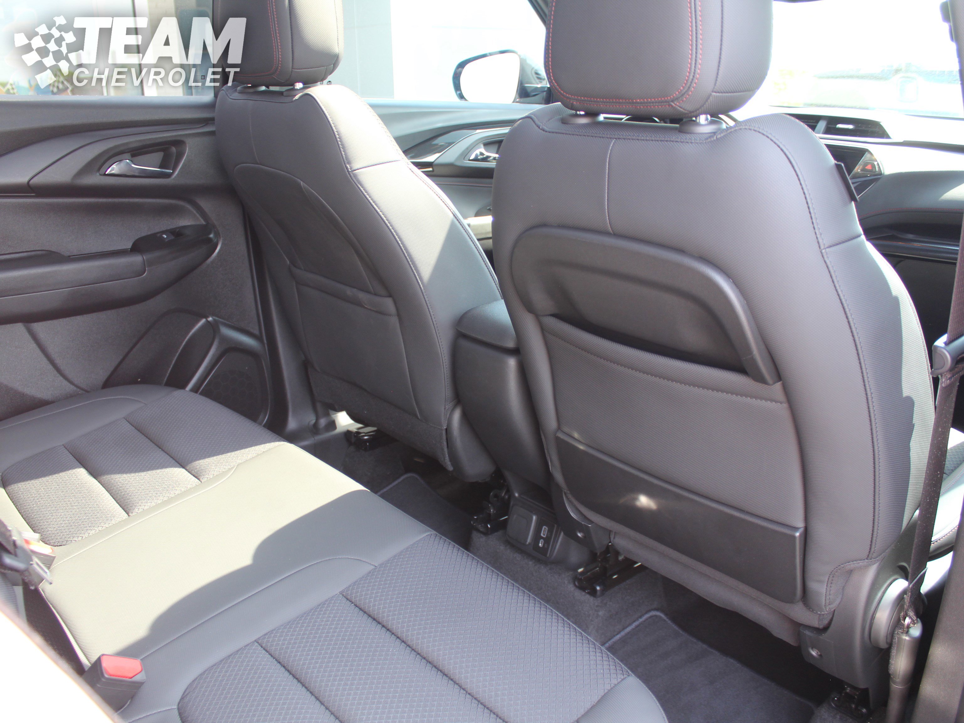 Used 2023 Chevrolet TrailBlazer RS w/ Sun and Liftgate Package FWD image 25
