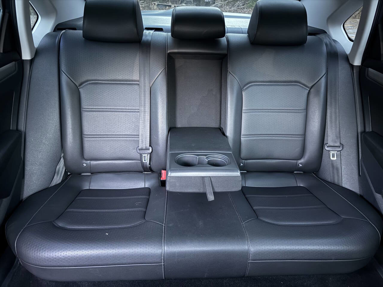 Used 2020 Volkswagen Passat 2.0T SE image 22