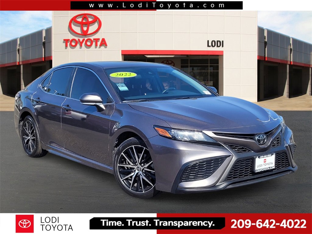 Used 2022 Toyota Camry SE