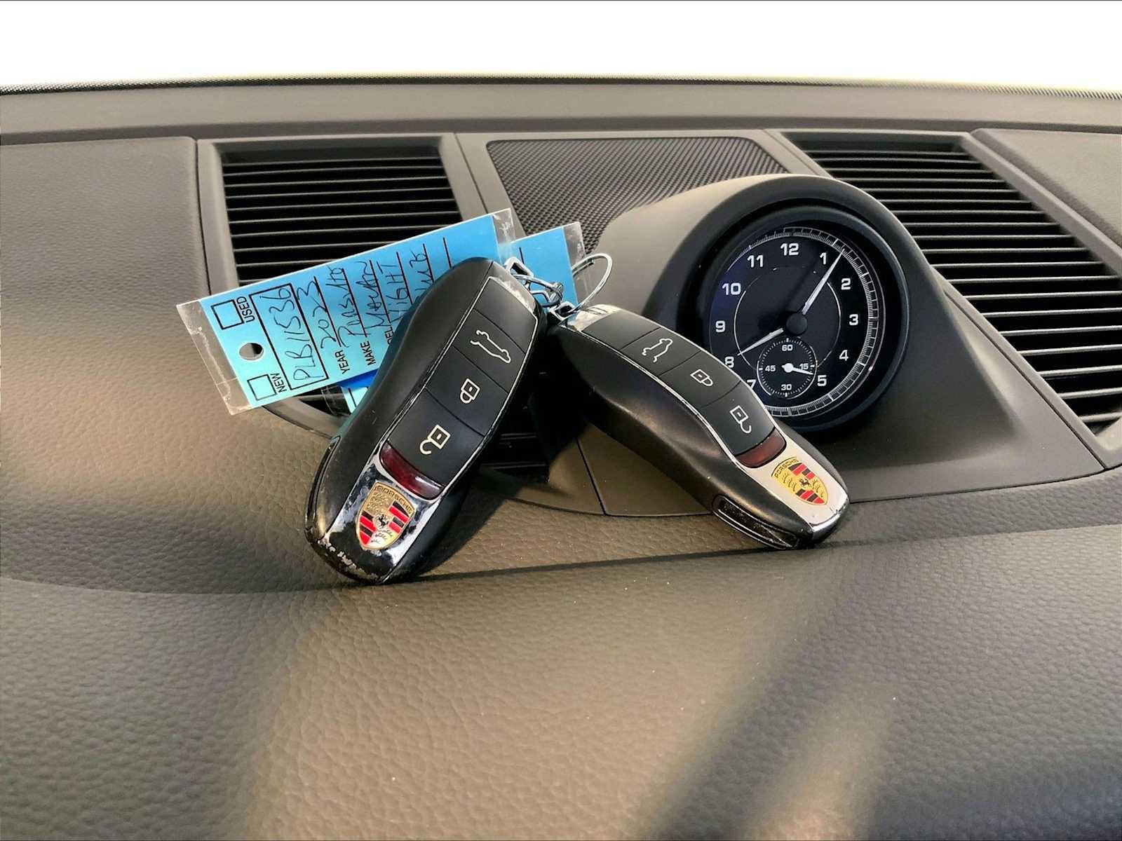 Certified 2023 Porsche Macan image 21