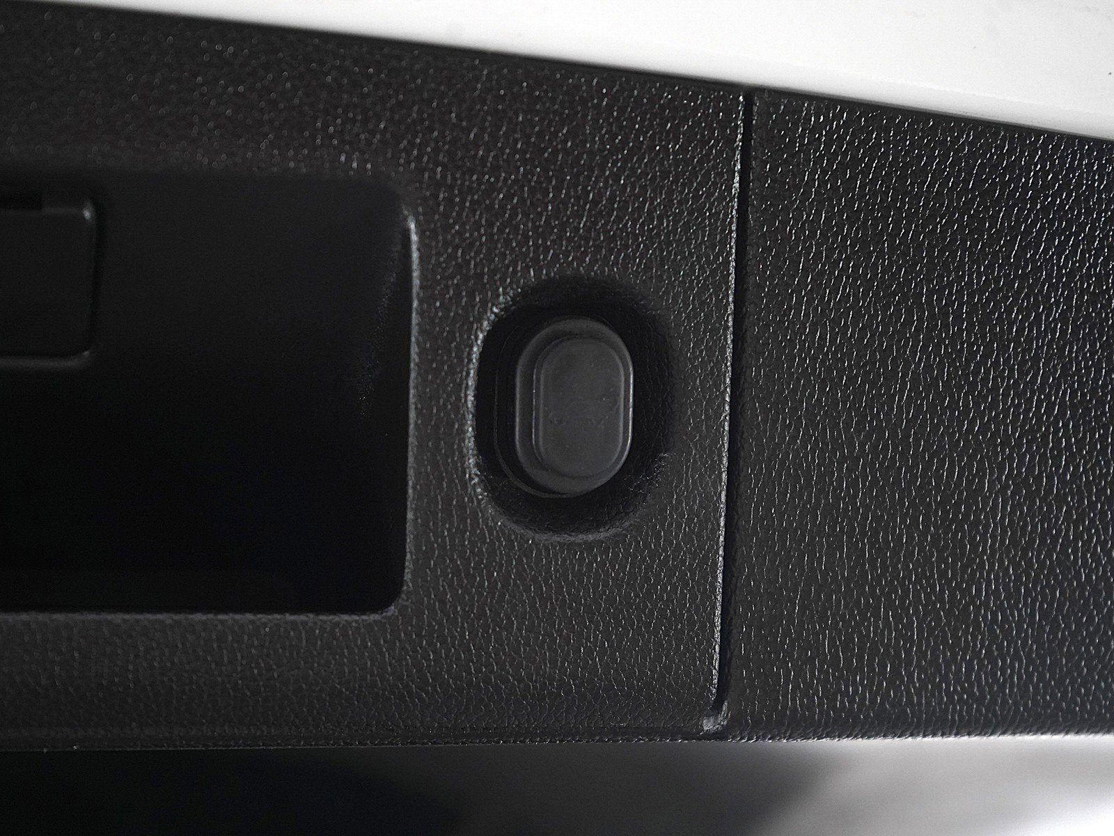 Used 2017 GMC Yukon XL SLT image 18