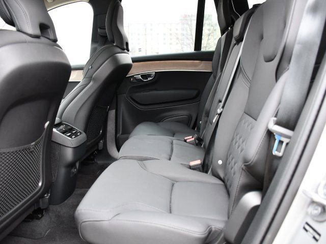 Certified 2025 Volvo XC90 B6 Plus image 14