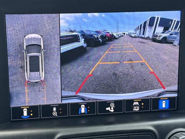 Used 2023 GMC Terrain SLT w/ Infotainment Package II image 31