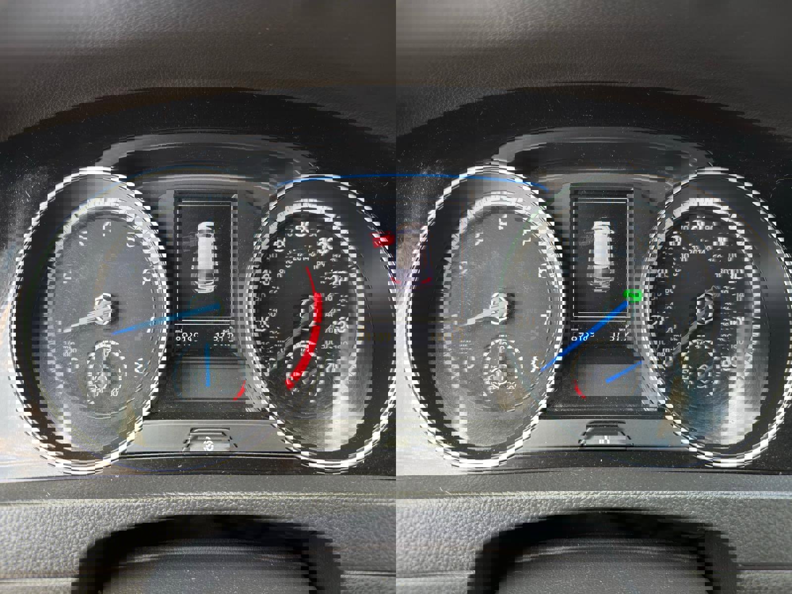 Used 2015 Volkswagen Golf R 4-Door image 16