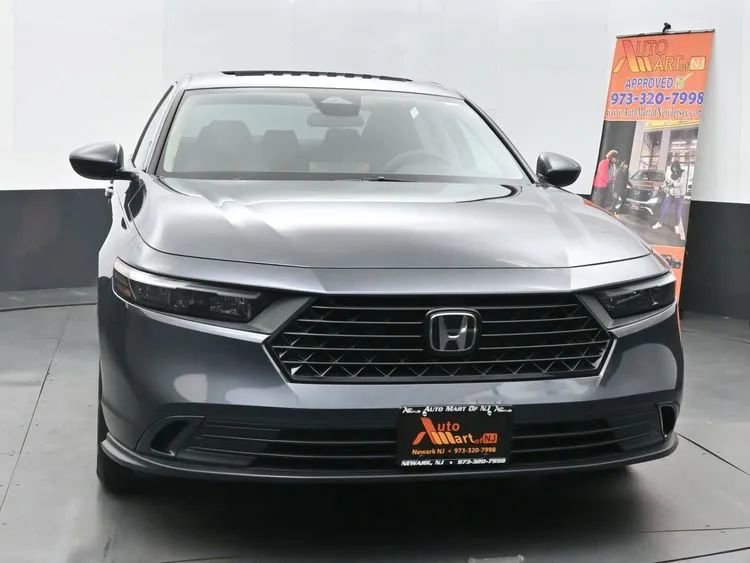 Used 2023 Honda Accord EX image 3